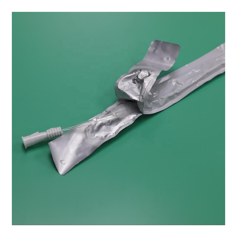 亲水型 PVC 间歇导尿管，蒂曼弯头，带注水包